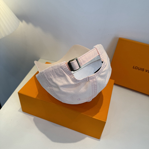 ルイヴィトン クラシックなダメージのウォッシュドコットンベースボールキャップ