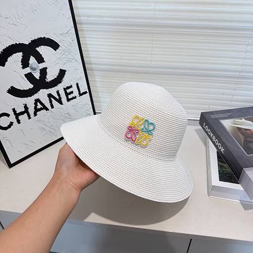 ロエベ レディースつばが広く高品質なよけのある丸いトップのクラシックな麦わら帽子