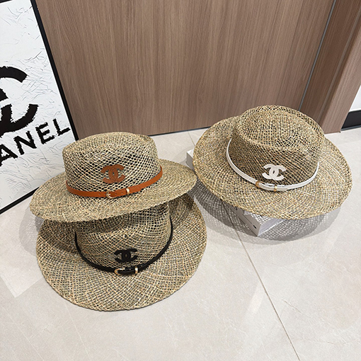 シャネルブランドスーパーコピー 革のストローカットアウト付き麦わら帽子