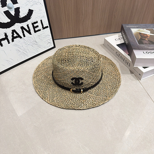 シャネルブランドスーパーコピー 革のストローカットアウト付き麦わら帽子