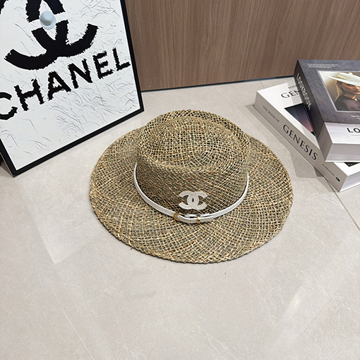シャネルブランドスーパーコピー 革のストローカットアウト付き麦わら帽子