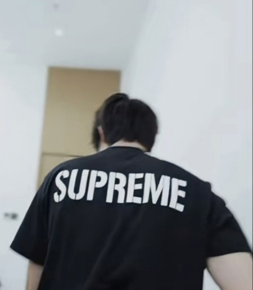 シュプリーム Supreme 26SS WORLD FAMOUS TEE アロー クラシック レター 半袖Tシャツ