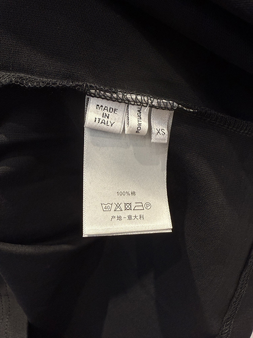 ディオールスーパーコピー Christian Dr 1947 シグネチャーのフロッキープリント入りクルーネック半袖Tシャツ