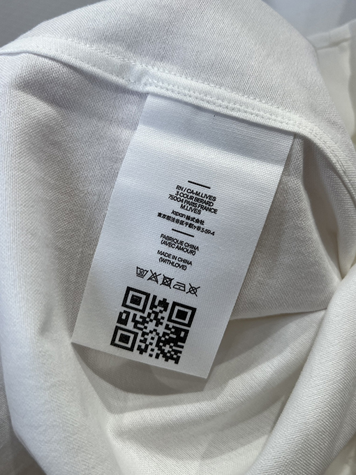 アミ ハートの刺繍入りボタンダウンカラー長袖シャツ