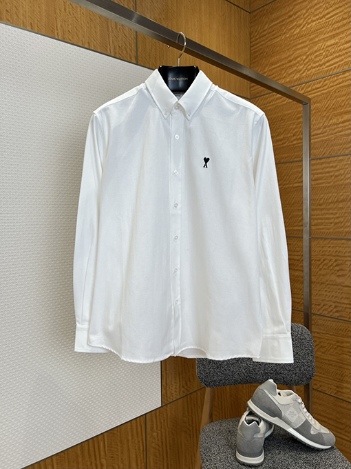 アミスーパーコピー 新モデルハートの刺繍入りボタンダウンカラー長袖シャツ