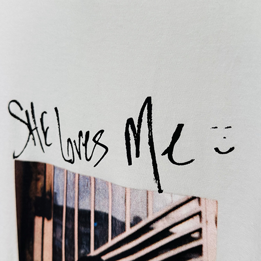 シュプリームブランドコピー Supreme MAX B TEE ヒップホップアーティストのキャラクタープリント入り半袖Tシャツ