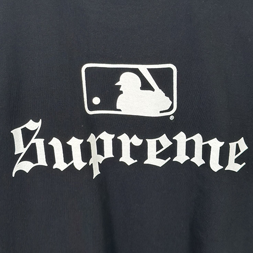 シュプリーム SUPREME CHICAGO WHITE SOX TEE クラシックなベースボール文化とニューヨークのストリートスタイルを融合させた半袖Tシャツ