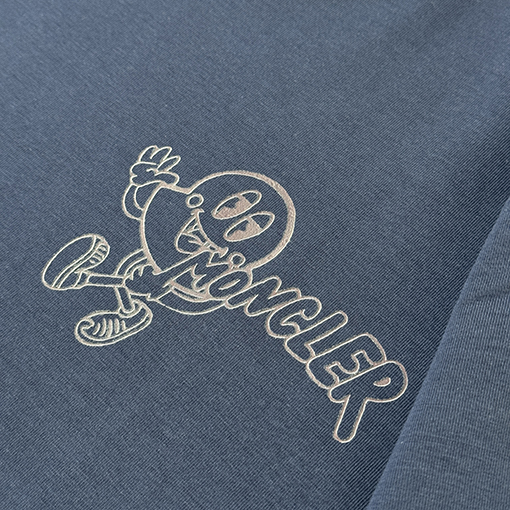 モンクレール Moncler 新作プリントロゴ入り半袖Tシャツ