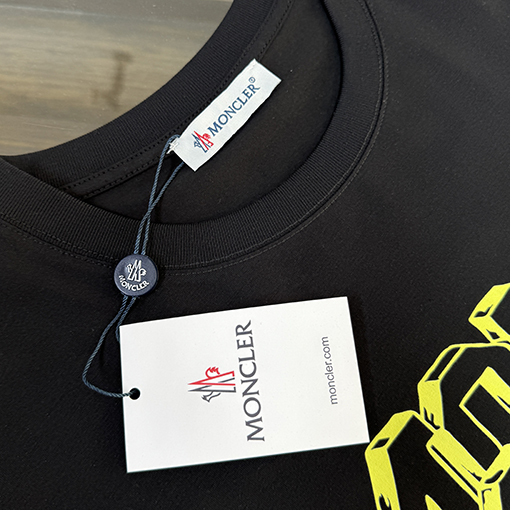 モンクレールスーパーコピー Moncler 新作ファッションプリントロゴ入り半袖Tシャツ