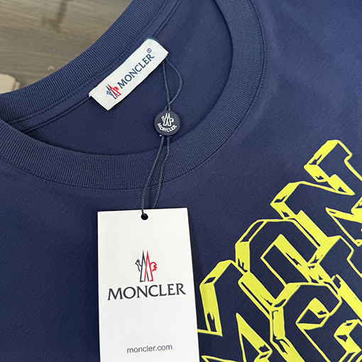 モンクレールスーパーコピー Moncler 新作ファッションプリントロゴ入り半袖Tシャツ