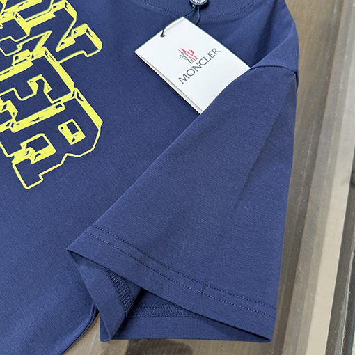 モンクレールスーパーコピー Moncler 新作ファッションプリントロゴ入り半袖Tシャツ