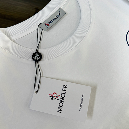 モンクレール Moncler 新作クラシックプリントロゴ入り半袖Tシャツ