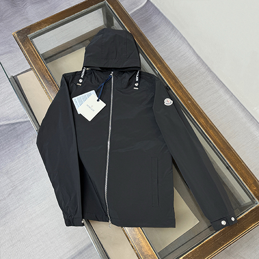 モンクレール Remoray 最新のフード付きトレンチコート