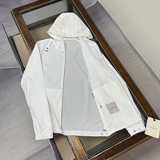 モンクレール Remoray 最新のフード付きトレンチコート