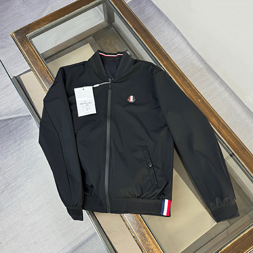 モンクレールブランドコピー Moncler 新モデル両面リバーシブルのカジュアルなベースボールジャケット