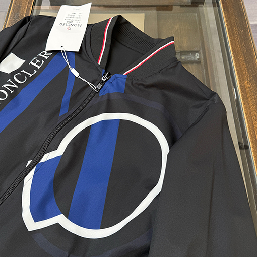 モンクレールブランドコピー Moncler 新モデル両面リバーシブルのカジュアルなベースボールジャケット