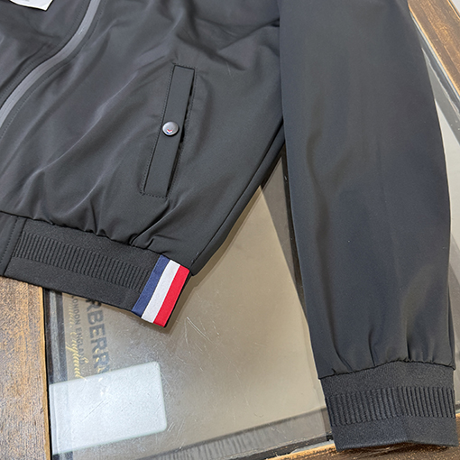 モンクレールブランドコピー Moncler 新モデル両面リバーシブルのカジュアルなベースボールジャケット