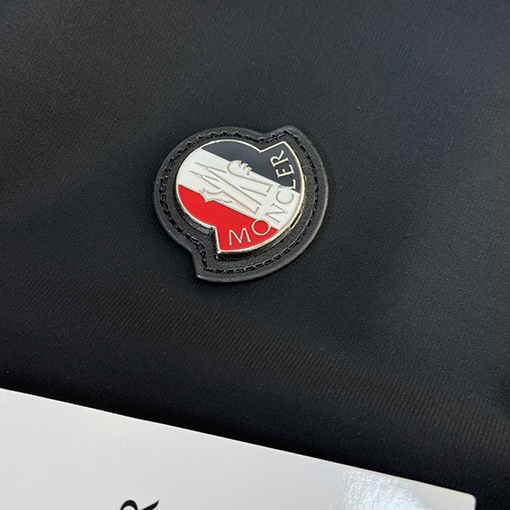 モンクレールブランドコピー Moncler 新モデル両面リバーシブルのカジュアルなベースボールジャケット