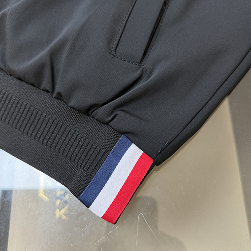 モンクレールブランドコピー Moncler 新モデル両面リバーシブルのカジュアルなベースボールジャケット