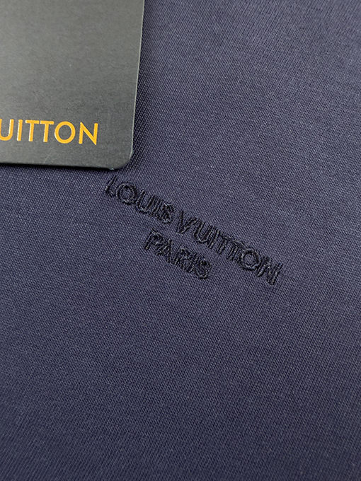 ルイヴィトン 刺繍ロゴ入り半袖Tシャツ