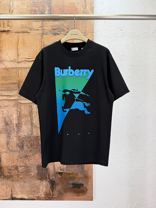 バーバリーブランドコピー BURBERRY ツートンカラーのグラデーションプリント半袖Tシャツ