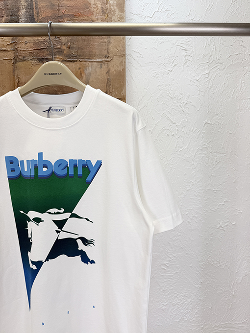 バーバリーブランドコピー BURBERRY ツートンカラーのグラデーションプリント半袖Tシャツ