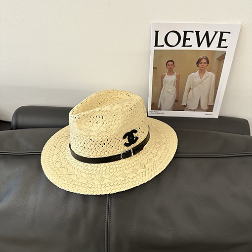 シャネル 夏の麦わら透かし編みパナマ帽
