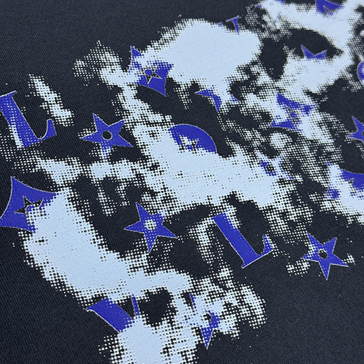 ルイヴィトン 胸にプリントのロゴが入った半袖Tシャツ