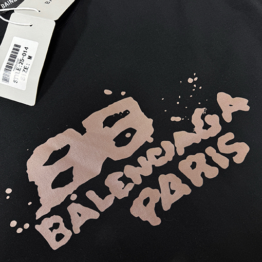 バレンシアガ BALENCIAGA 新作プリントロゴ柄半袖Tシャツ