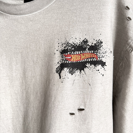 セントマイケル × ホットウィール × ランドローバー ヘビーウェイトのダメージウォッシュ半袖Tシャツ