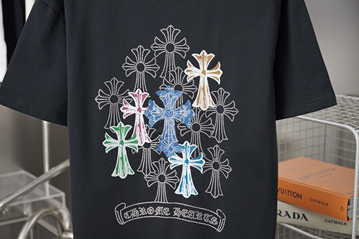 クロムハーツブランドスーパーコピー デジタルプリントによるデニムクロスラインストーン半袖Tシャツ