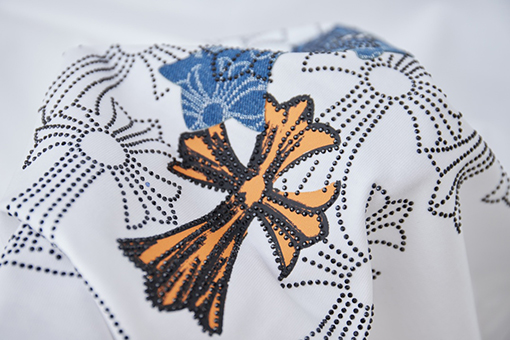 クロムハーツブランドスーパーコピー デジタルプリントによるデニムクロスラインストーン半袖Tシャツ