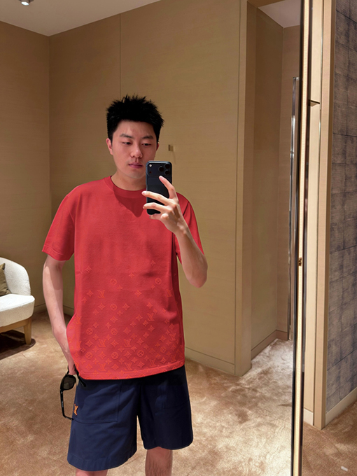 ルイヴィトン グラデーションエンボスクルーネック半袖Tシャツ