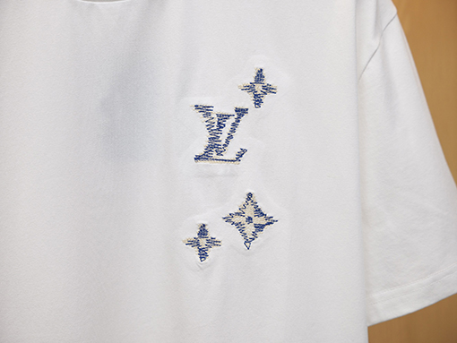 ルイヴィトンスーパーコピー Monogram Sashiko 刺繍入りオーガニックコットン半袖Tシャツ