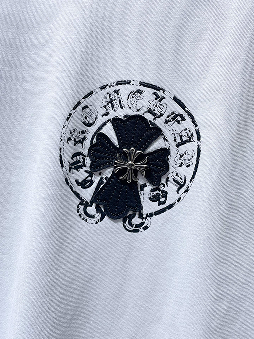 クロムハーツ クロスアップリケ刺繍入りスプレー塗装フォーム長袖シャツ