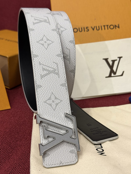 ルイヴィトンスーパーコピー LV Initiales Monogram Flower クラシックなモノグラム柄のカラーブロック花柄リバーシブル両面ベルト