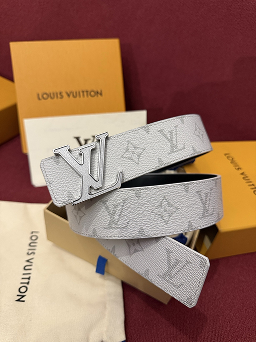 ルイヴィトンスーパーコピー LV Initiales Monogram Flower クラシックなモノグラム柄のカラーブロック花柄リバーシブル両面ベルト