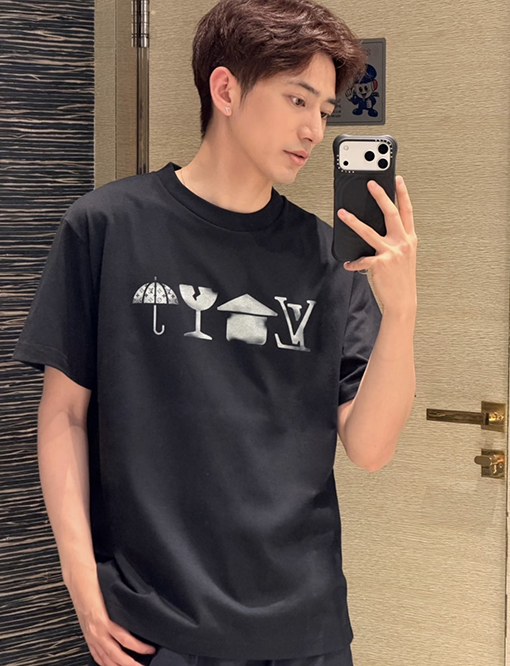 ルイヴィトン 色褪せたプリントの半袖Tシャツ