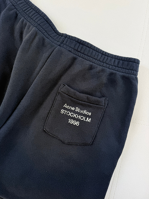 アクネストゥディオズ Acne Studios ヴィンテージ風ダメージプリントショートパンツ