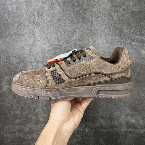ルイヴィトン LV Trainer ダークブラウンのカーキ色のスニーカーシリーズ