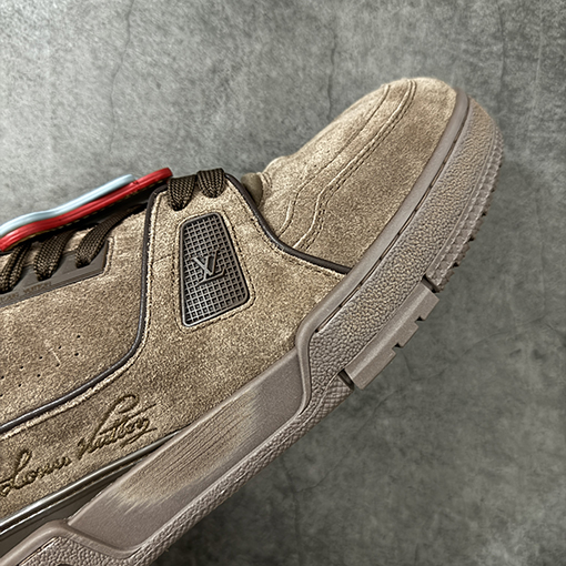 ルイヴィトン LV Trainer ダークブラウンのカーキ色のスニーカーシリーズ