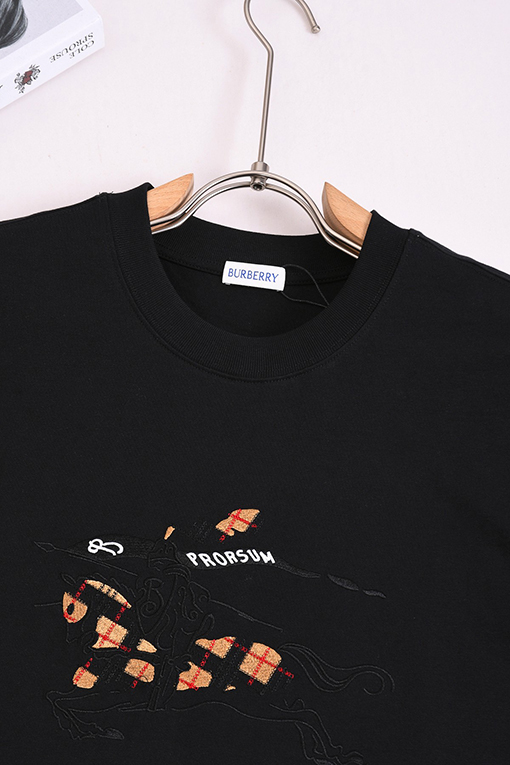 バーバリー半袖Tシャツコピー BURBERRY クラシックなウォーホース刺繍入り半袖Tシャツ
