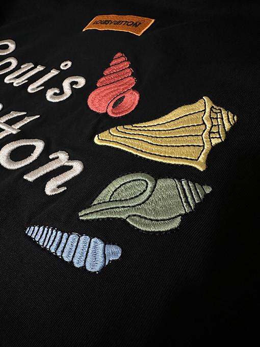 ルイヴィトン Louis Vuitton 貝殻刺繍入りクルーネック半袖Tシャツ