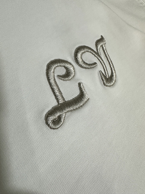 ルイヴィトン Louis Vuitton 貝殻刺繍入りクルーネック半袖Tシャツ