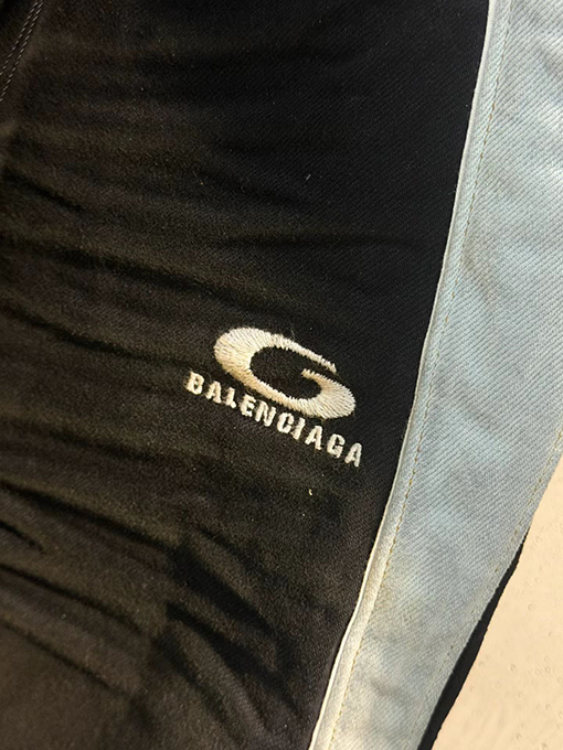 バレンシアガスーパーコピー BALENCIAGA カラーブロックロゴ入りデニムショーツ
