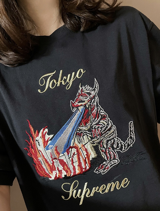 シュプリーム偽物 SUPREME 東京刺繍モンスター半袖Tシャツ