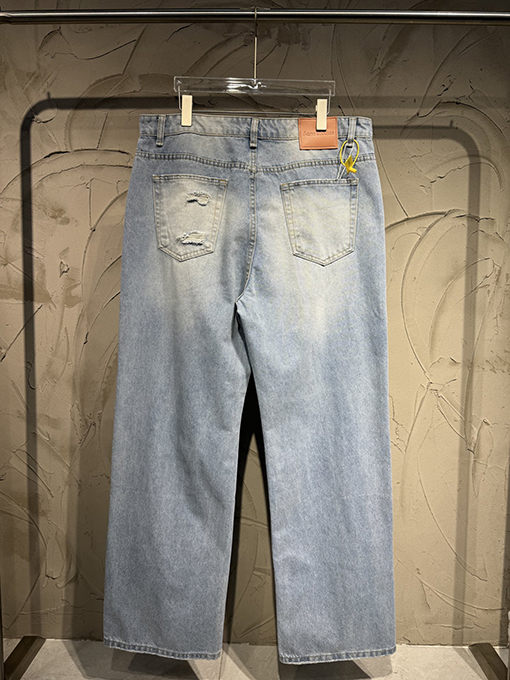 アクネストゥディオズ PatcDistressed Jeans FEah ウォッシュのダメージジーンズ