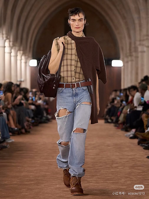 アクネストゥディオズ PatcDistressed Jeans FEah ウォッシュのダメージジーンズ