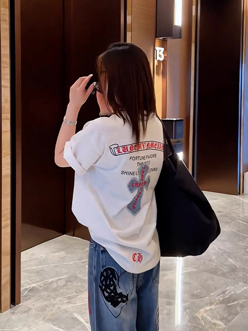 クロムハーツ クラシックな刺繍入り半袖Tシャツ