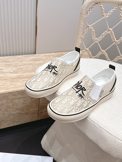 ディオールスーパーコピー ランウェイコレクション メンズ メッシュ刺繍ローファー